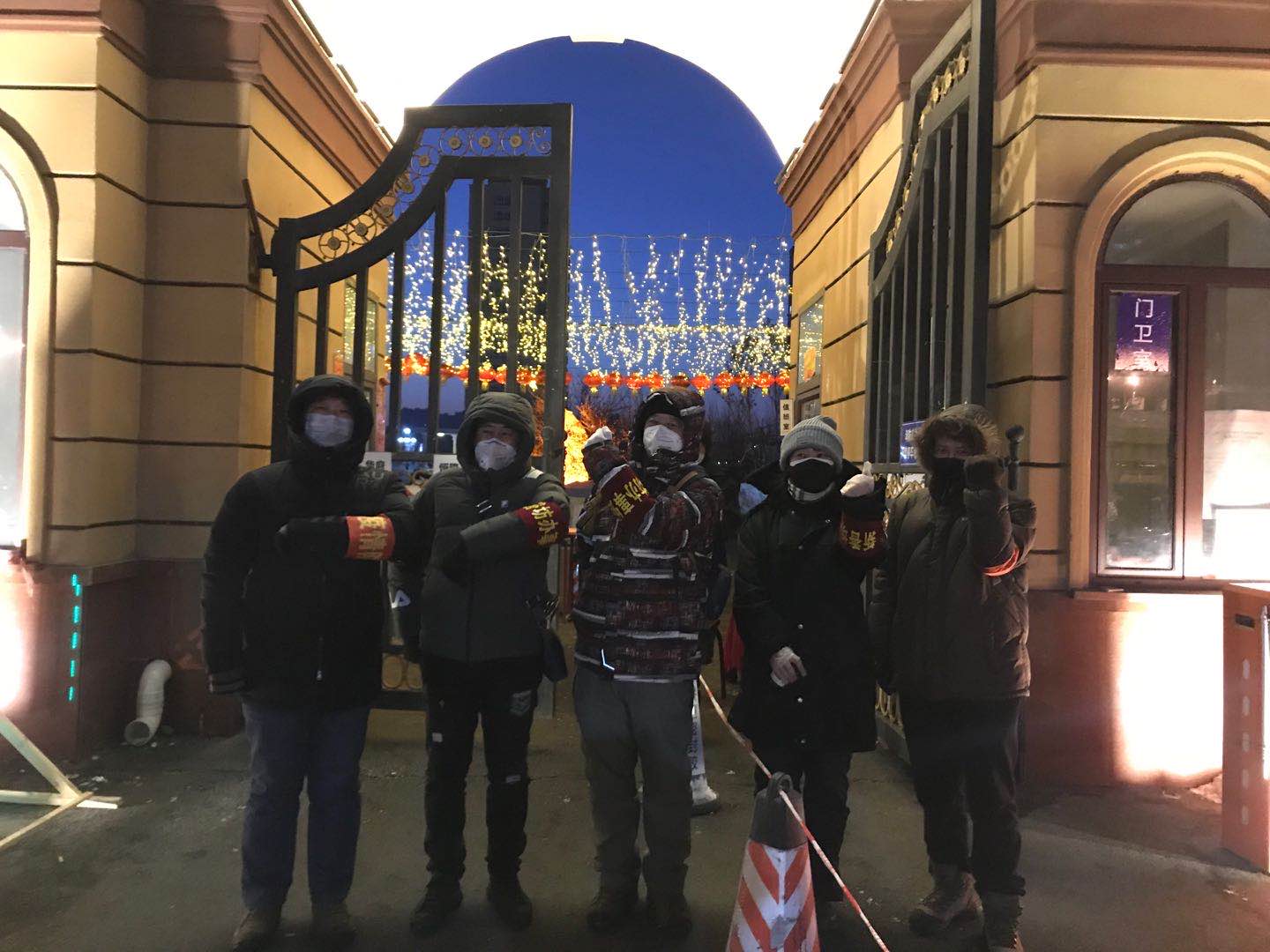 包含心手相连!各国选手同心协力的词条 包含心手相连!各国选手同心协力的词条