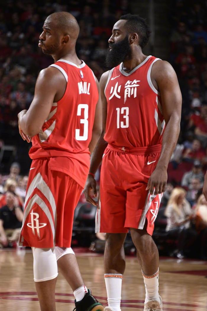 强队连胜势不可挡，助力球队前行