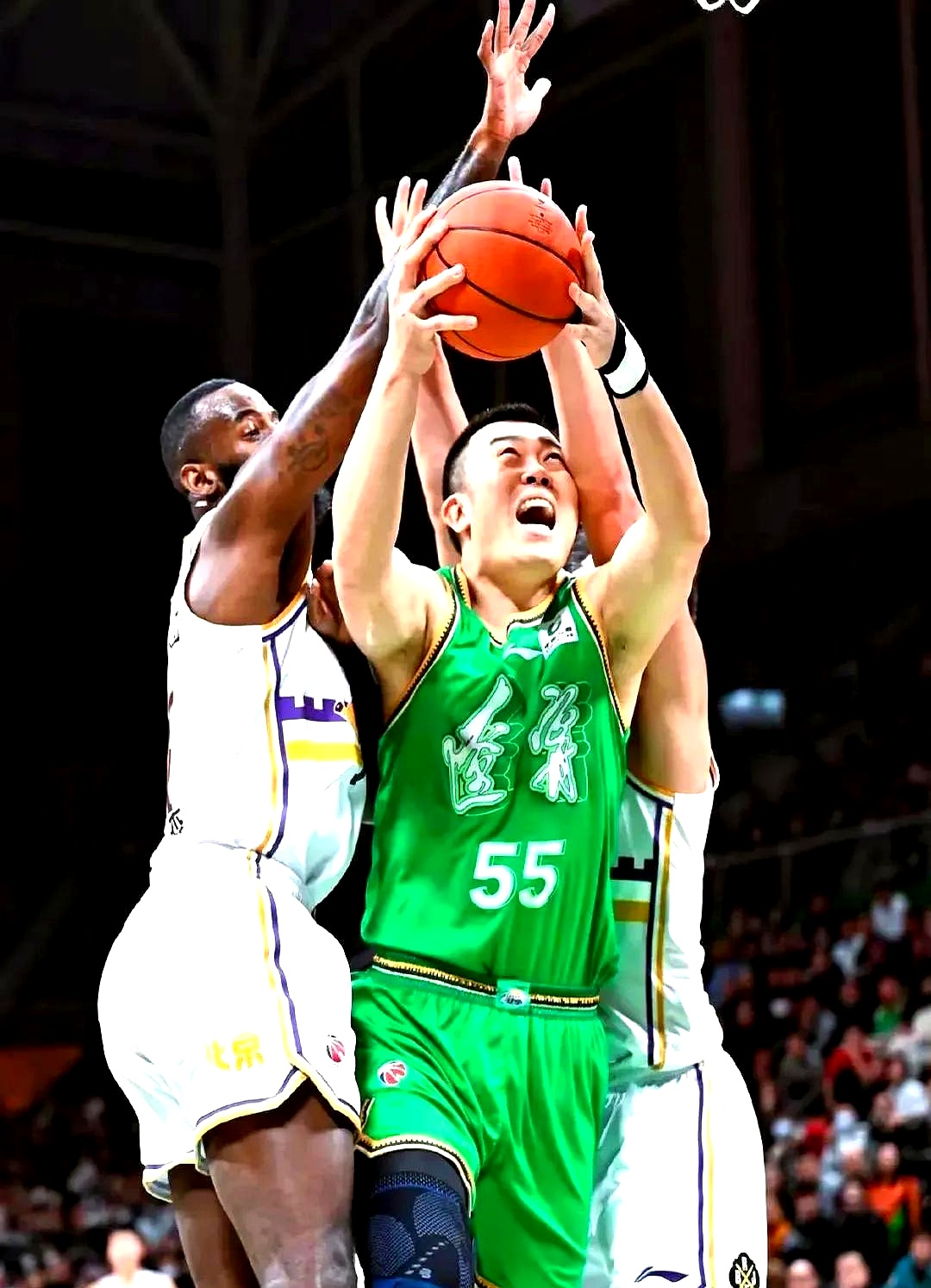 北京队实力强劲,摘得胜利宝座 北京队实力强劲,摘得胜利宝座