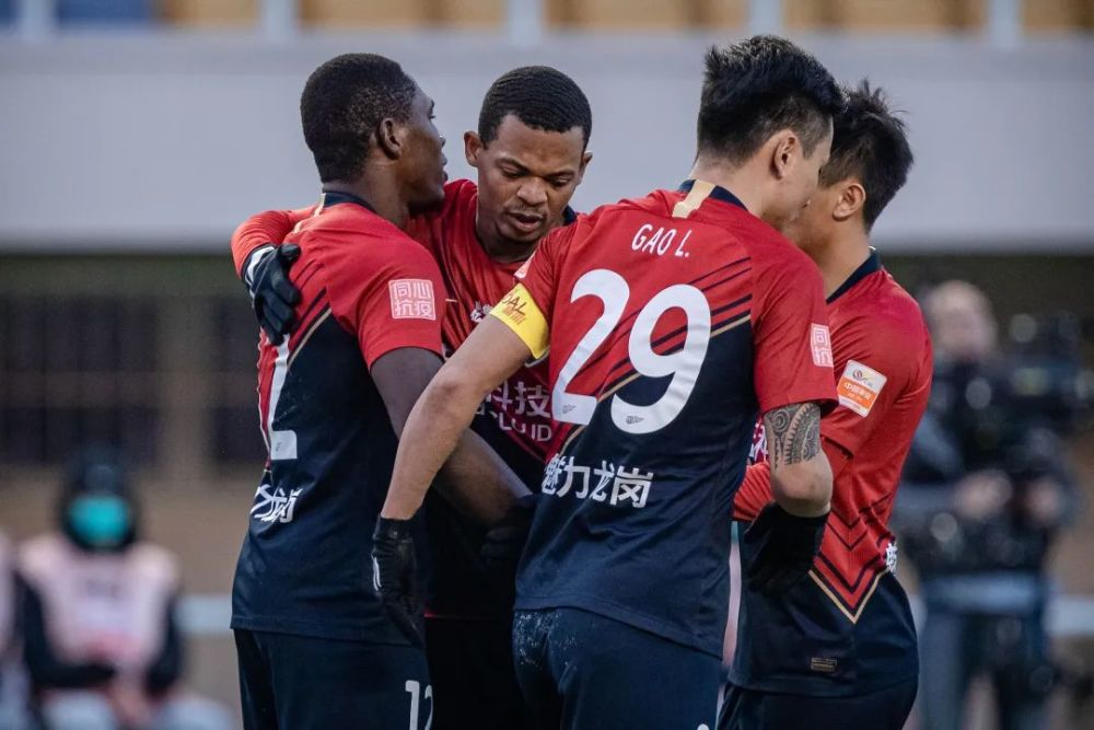 天津泰达迎来关键胜利,击败深圳队 天津泰达迎来关键胜利,击败深圳队