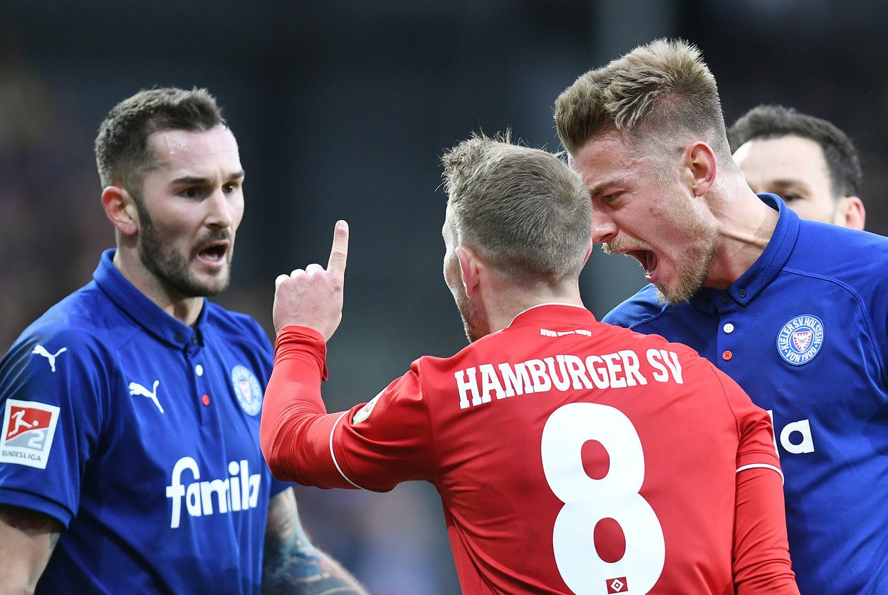 雷火电竞网站-包含汉堡SV主场击败斯图加特，实现反弹的词条