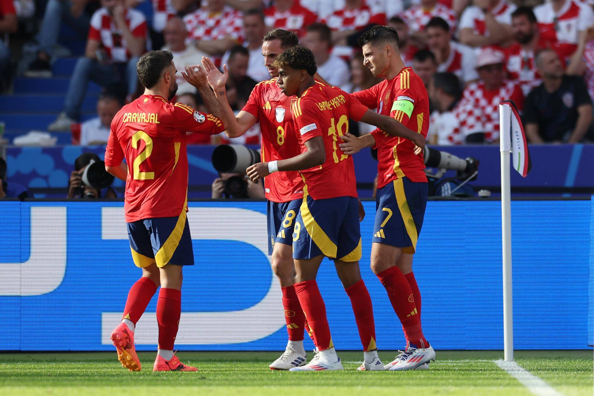 马赛横扫巴萨，卡瓦哈尔统治全场的简单介绍