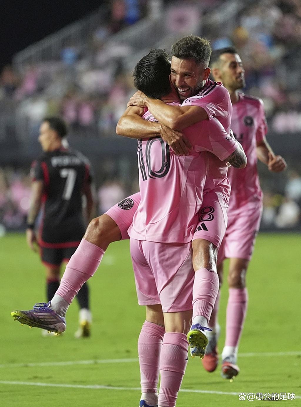 美国逆转克罗地亚,梅西带队取胜 美国逆转克罗地亚,梅西带队取胜