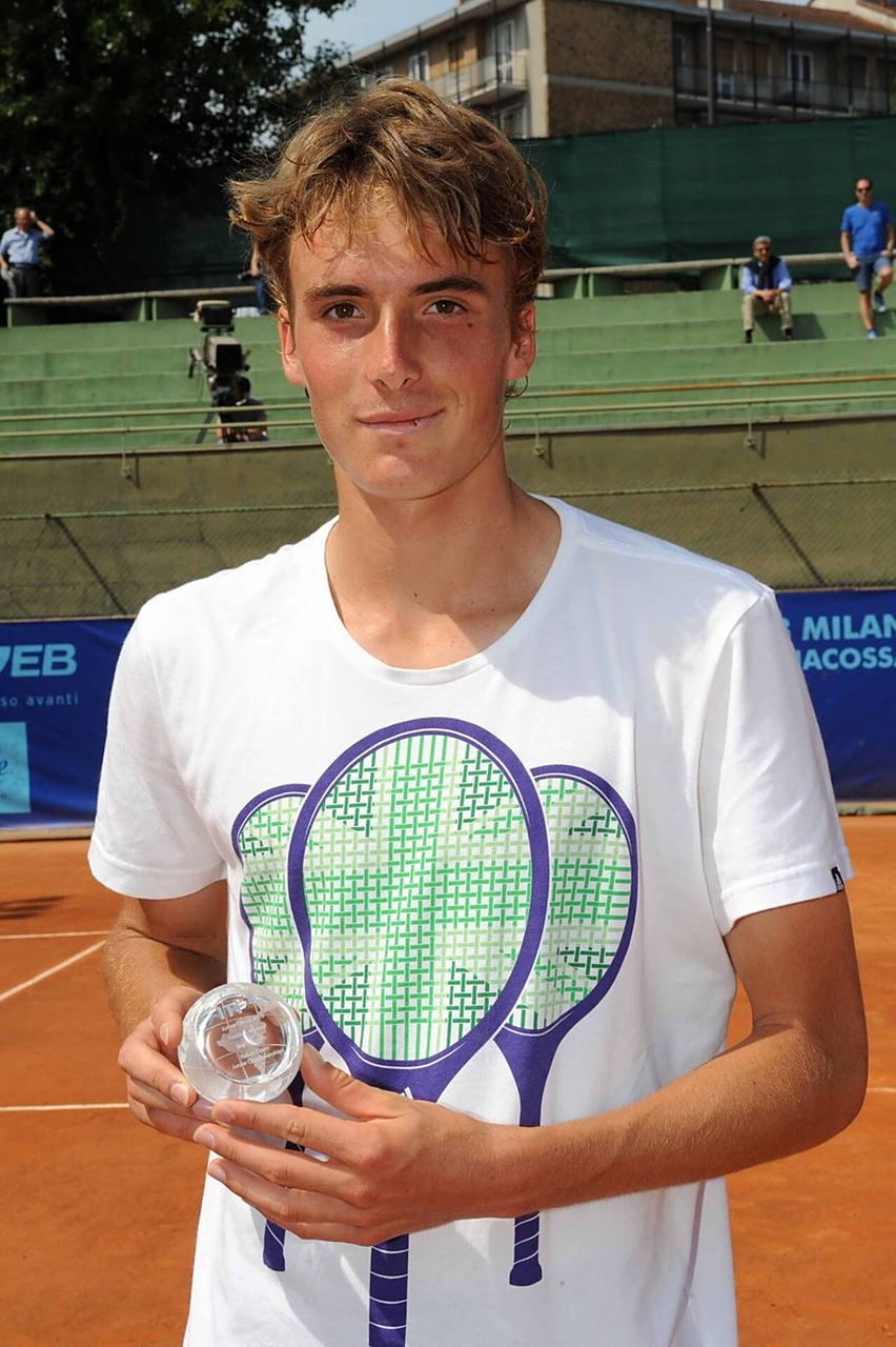 包含ATP总决赛横扫戴维斯杯，西西帕斯扛起全队的词条