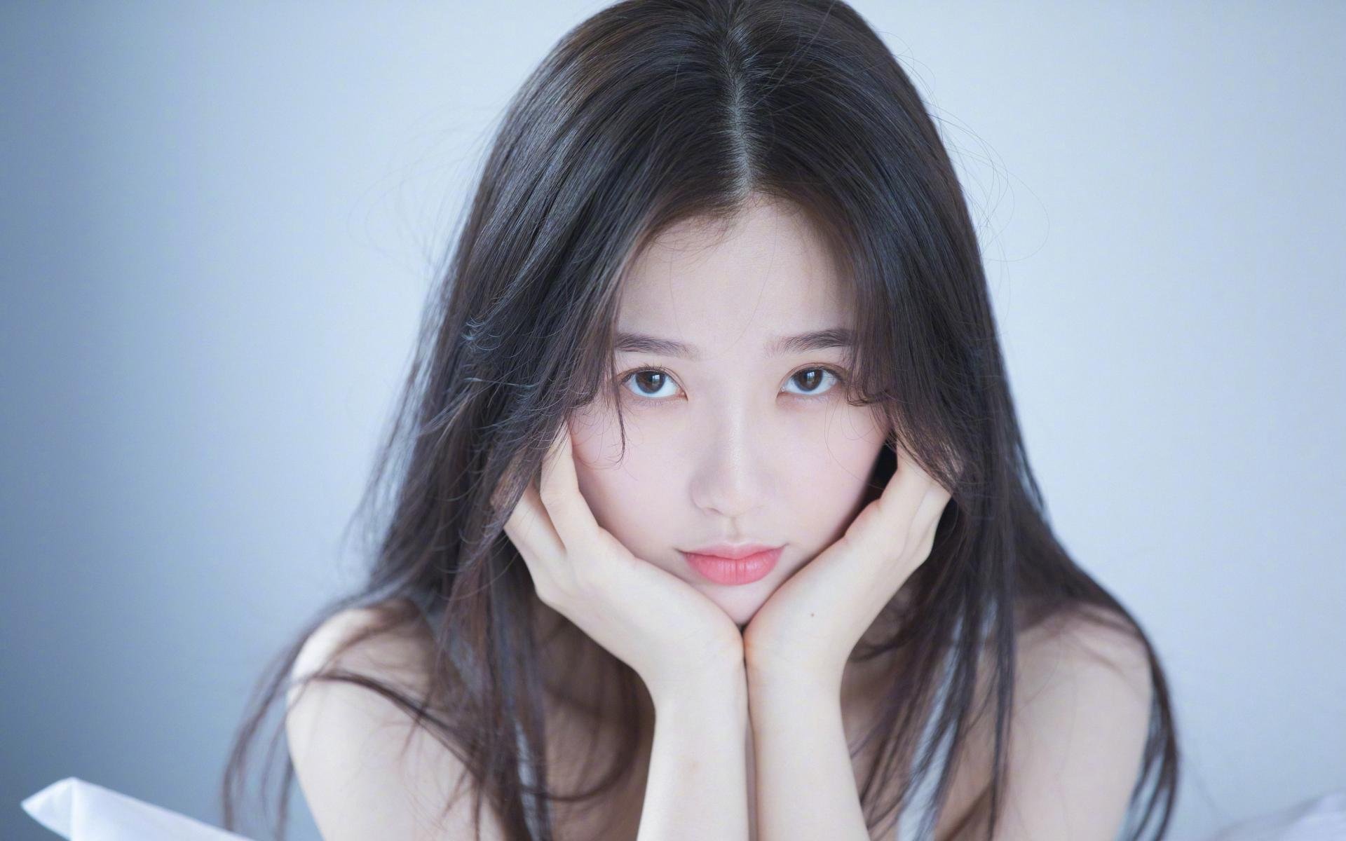 雷火电竞亚洲先驱-丝路风暴席卷风城！霍勒迪用钢铁锁链与无情三分，谱写东西篮球对话新篇