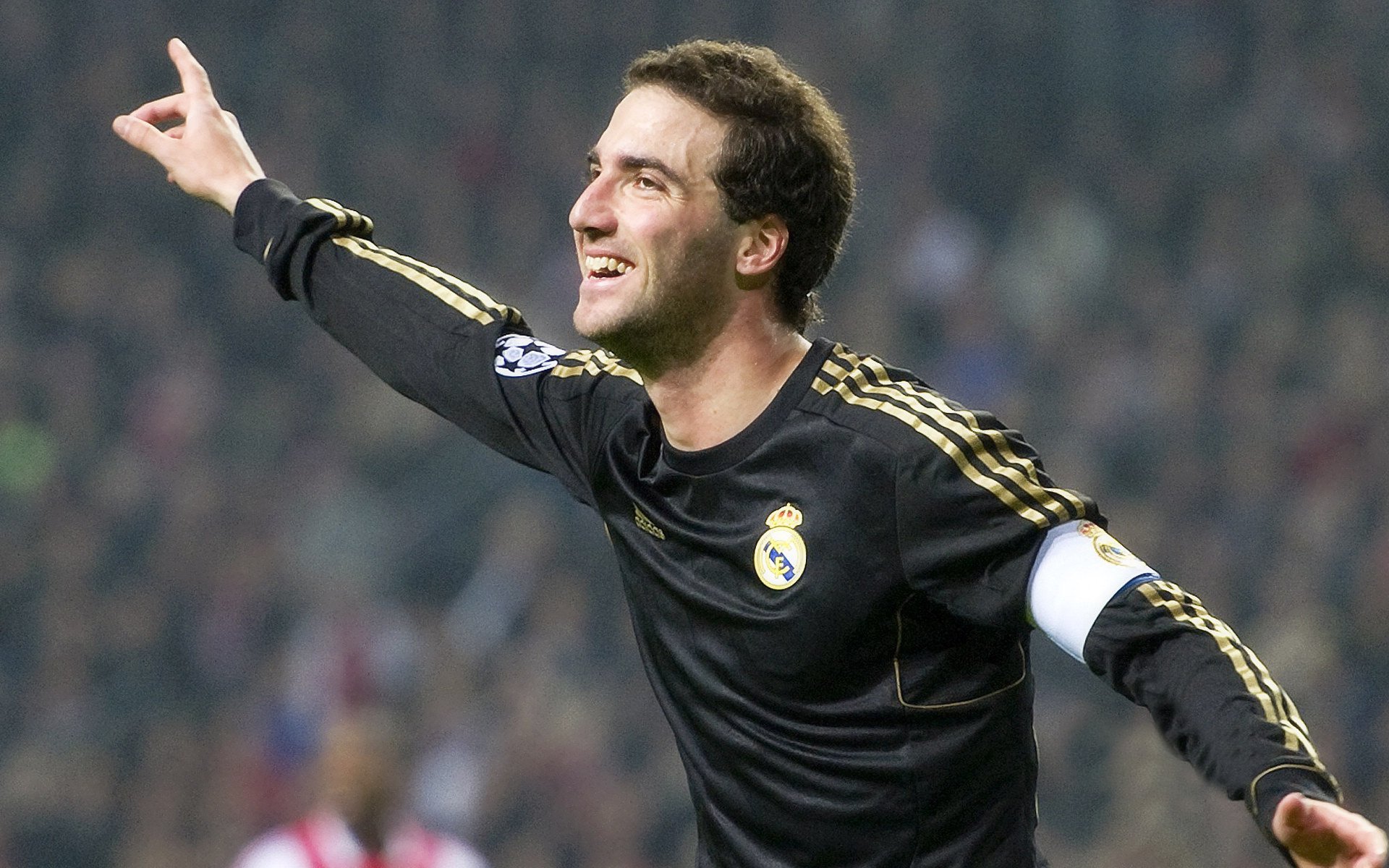 两团火焰,当C罗点燃个人史诗,毕尔巴鄂淬炼团队真金