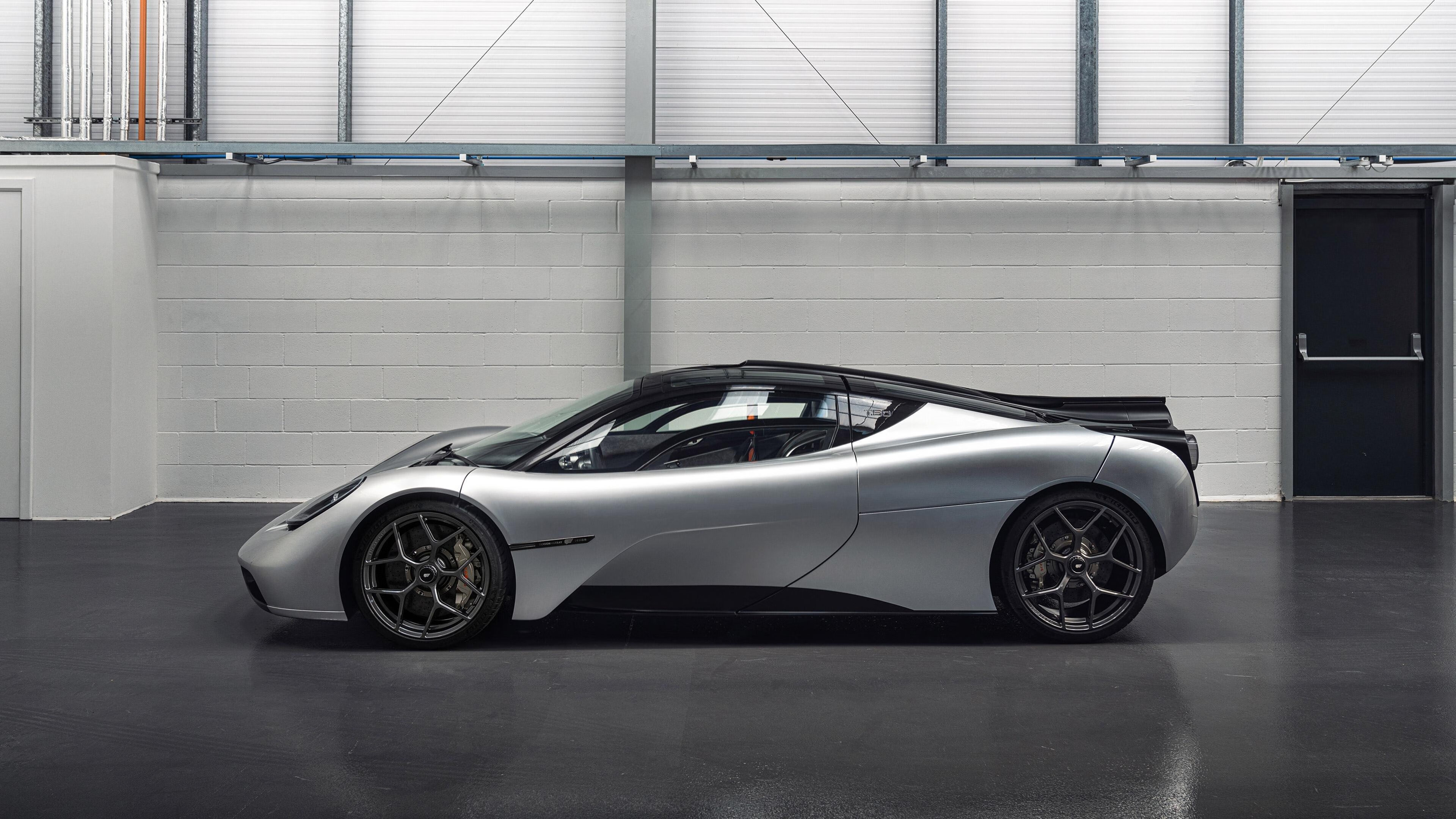 国家德比的琴键与棋盘，当蒂亚戈的爆发化为拜仁的战术铁幕