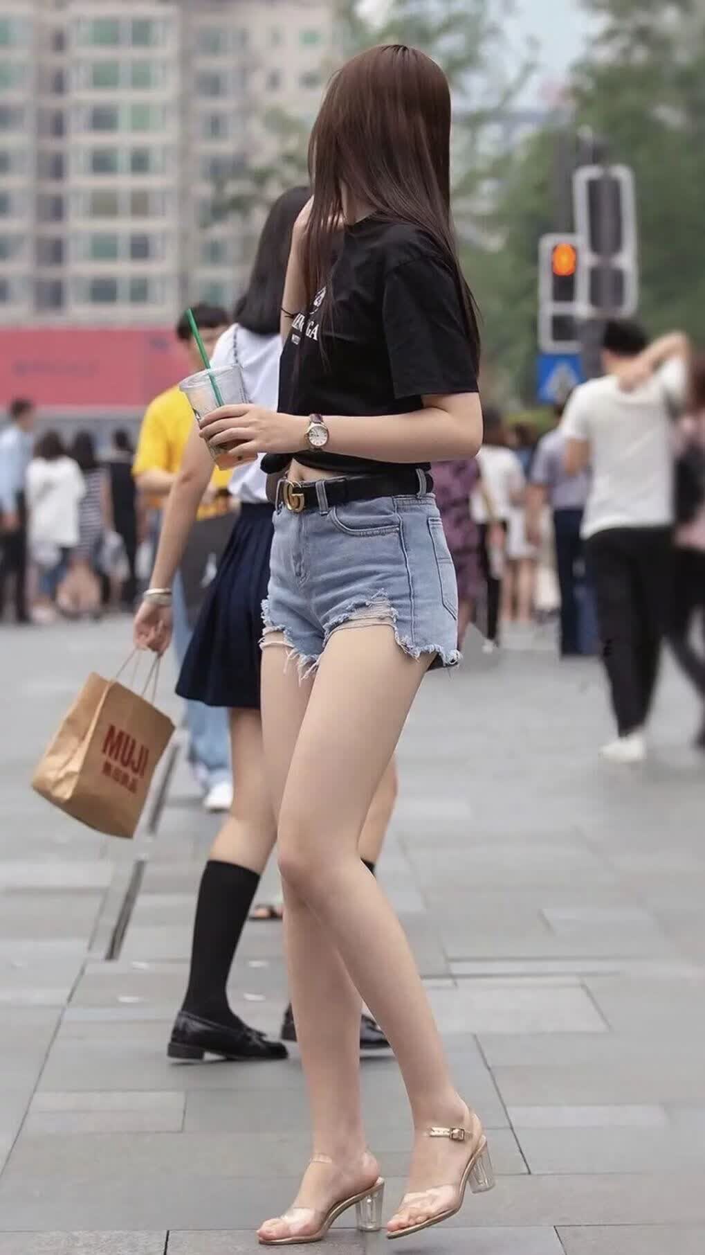 橙色长城,当范戴克在2026世界杯C组筑起不可逾越的防线—荷兰对阵泰国的唯一性瞬间